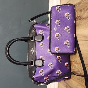 Coach purse and wallet